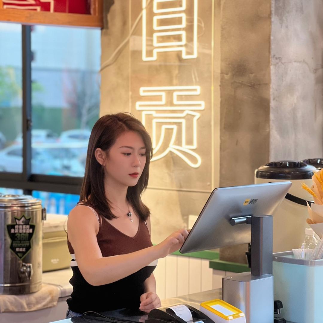 邓双双自贡烧烤（周年庆进行中）