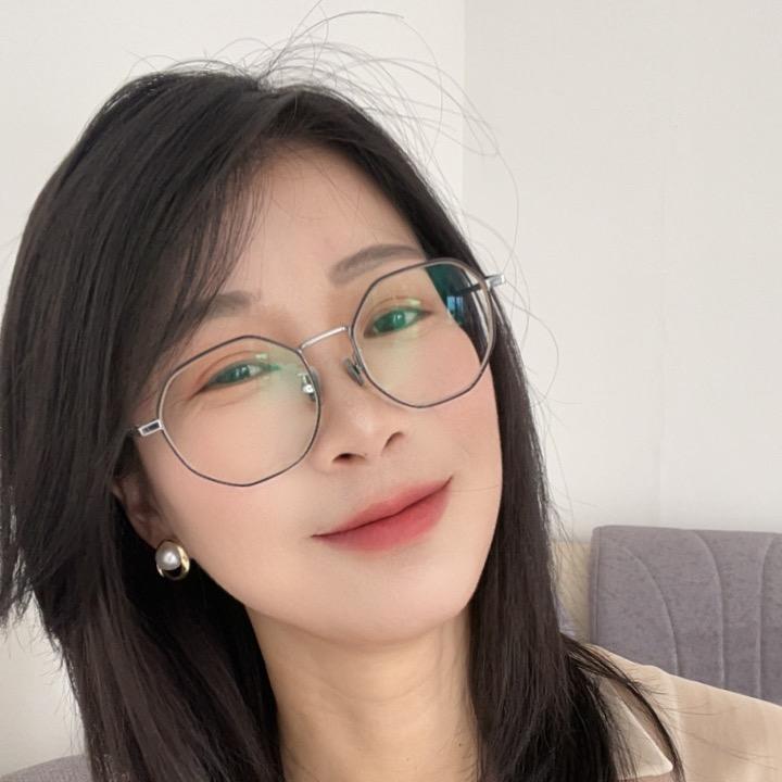 娇娇在乌兹别克斯坦