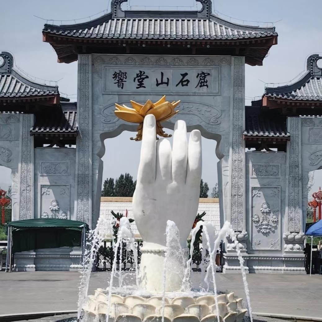 响堂山讲解员 国庆