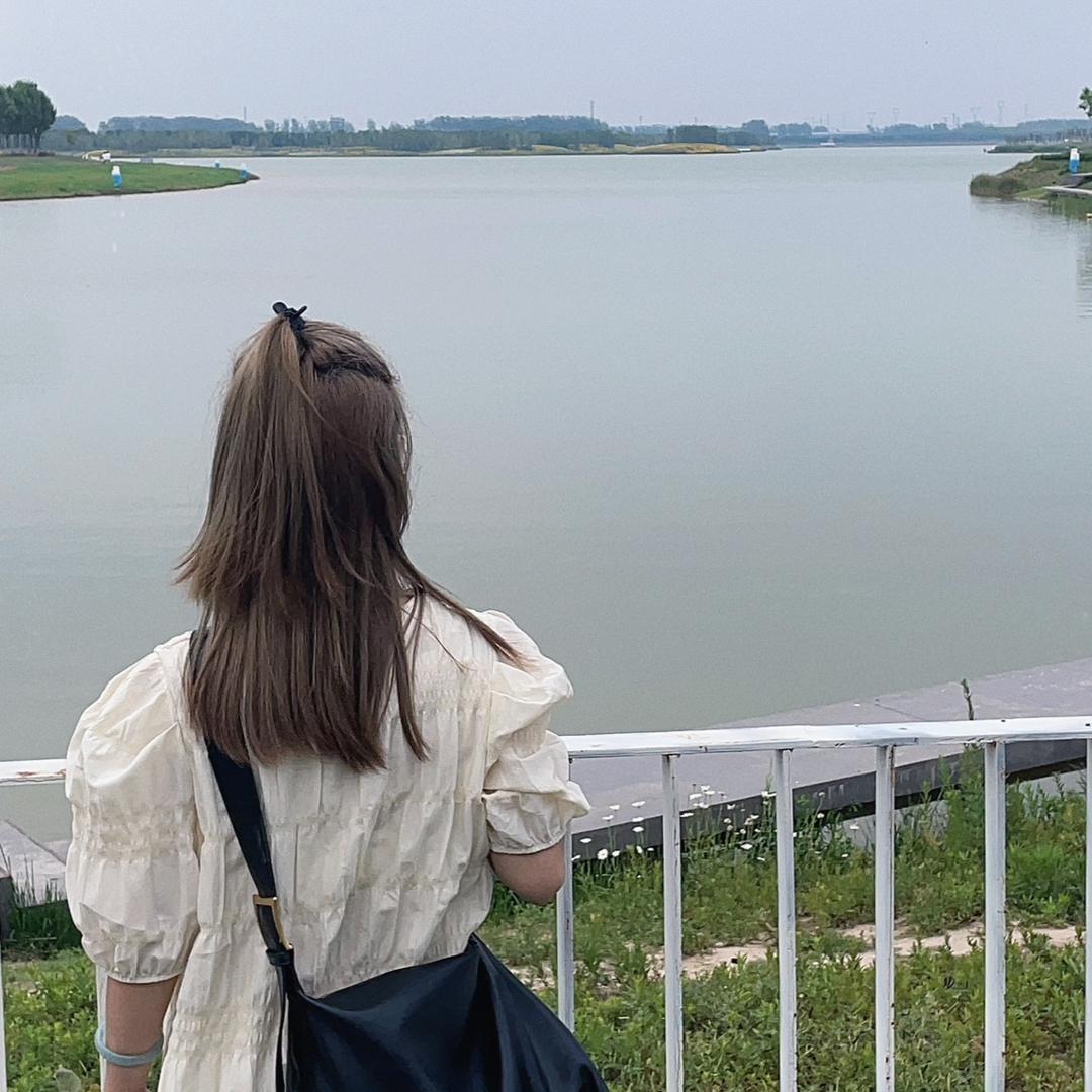 伊嘉伊.
