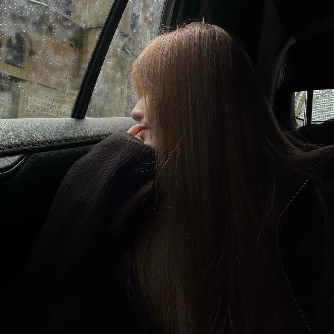 ᅠ