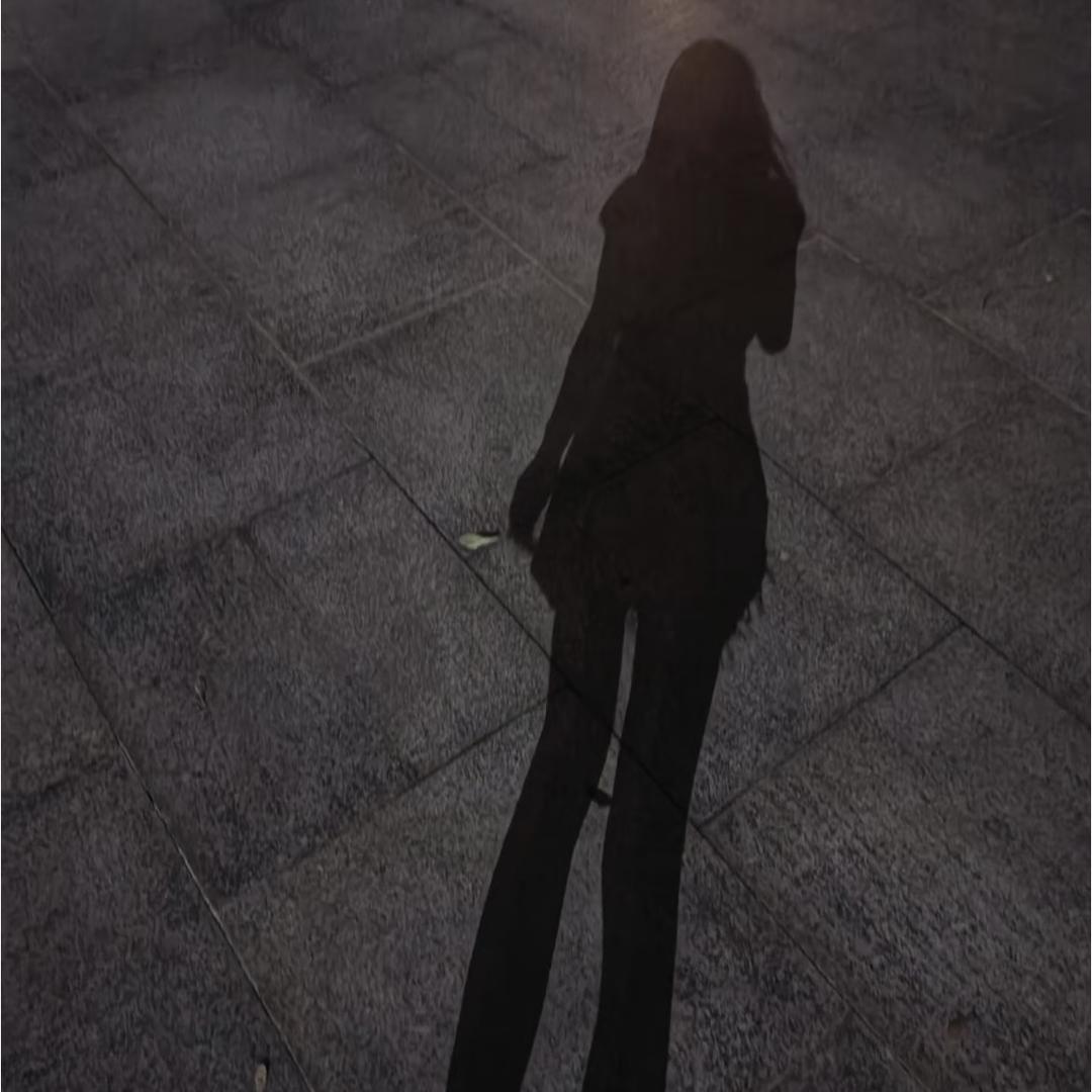 A👧🏻¹⁹⁹⁵一张不够花