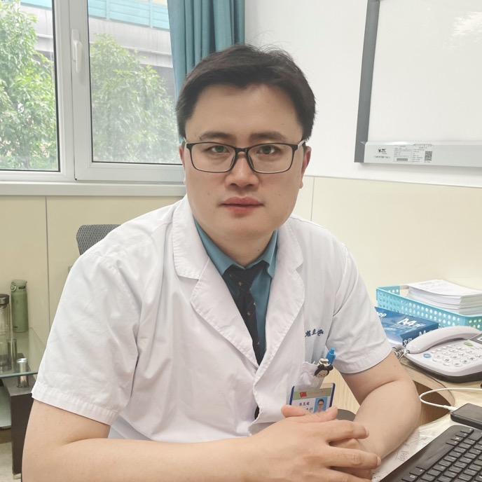泌尿外科张见超主任