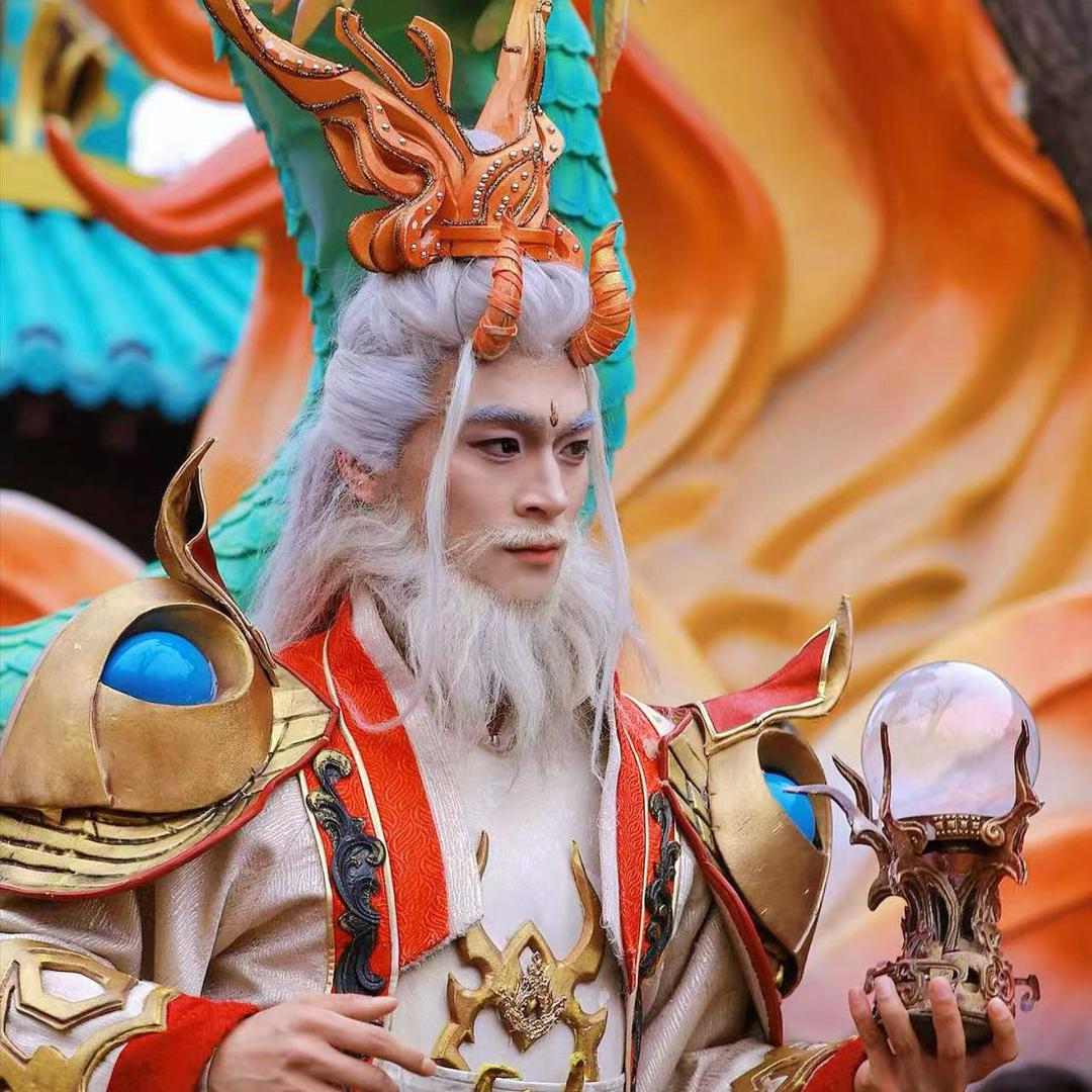 王大远 万岁山龙王扮演者