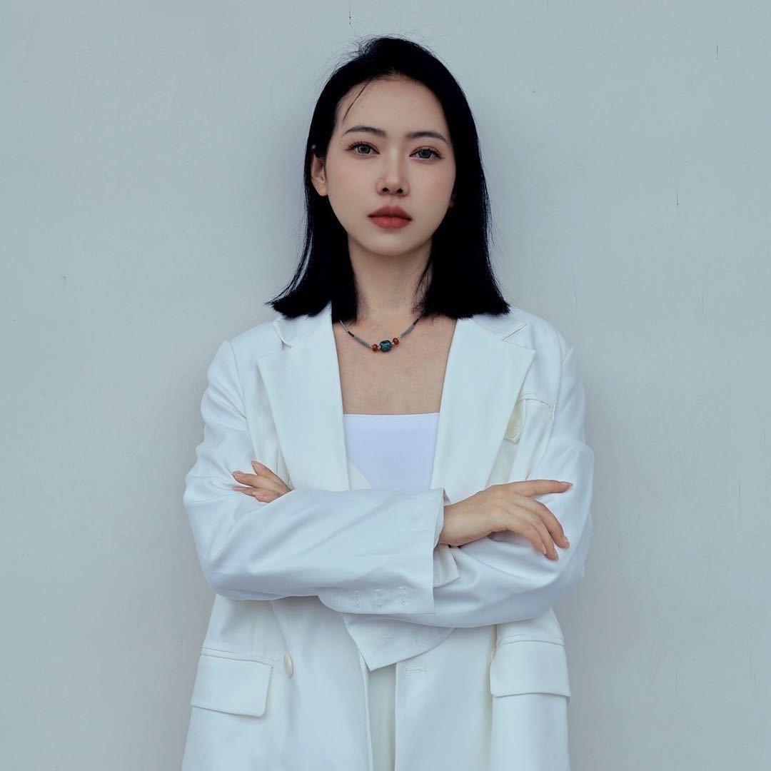 MOOCII礼服馆杨晓