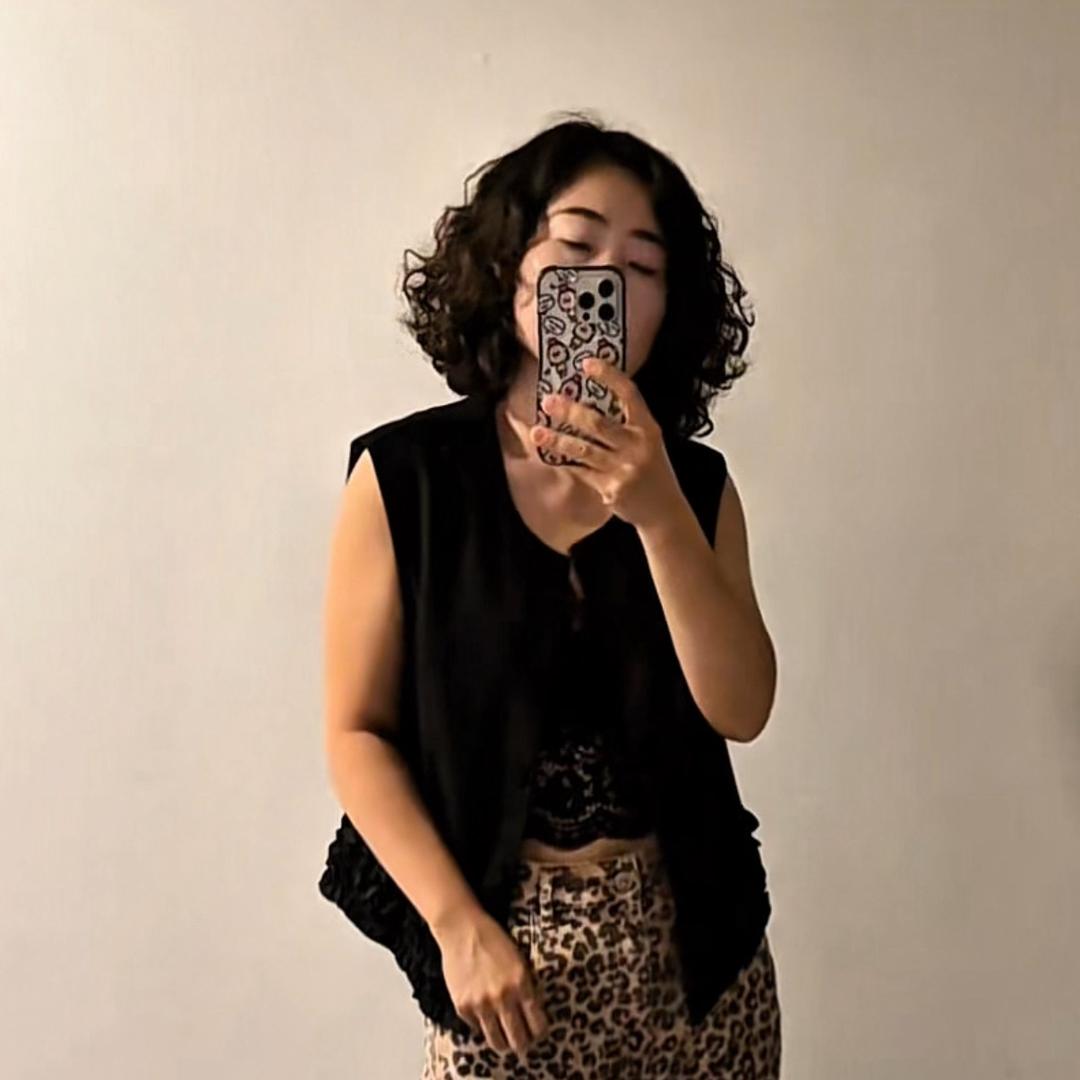 龙山.女权.S*FENG女装店