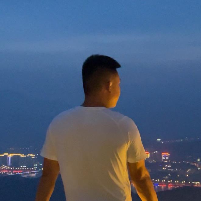 阿东。