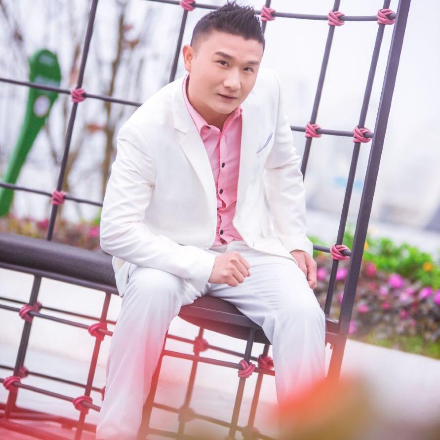 我若不狂、奈何称王