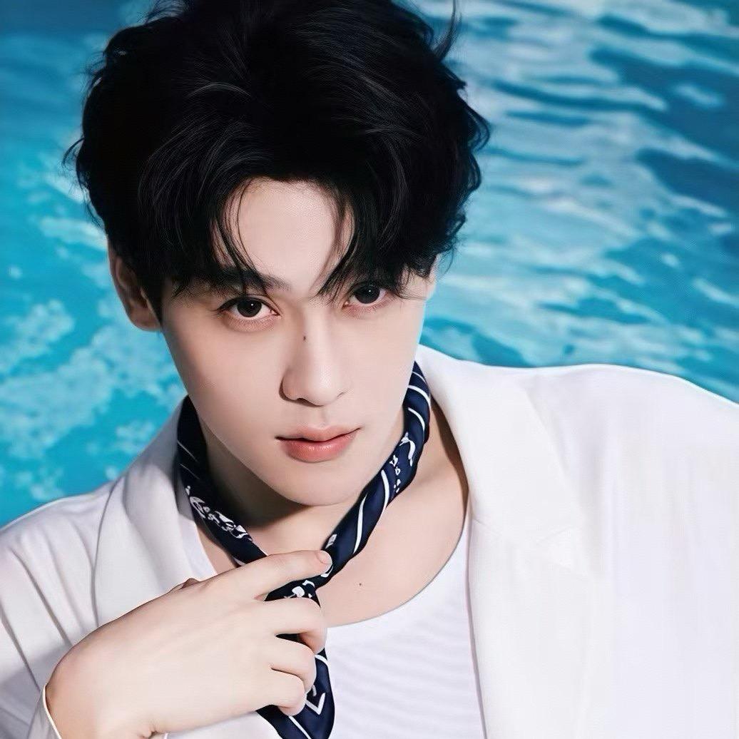 摘星星了吗💛⚡️✨