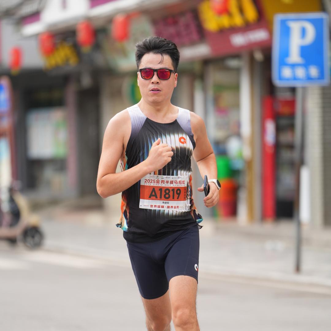 李老板跑帅了