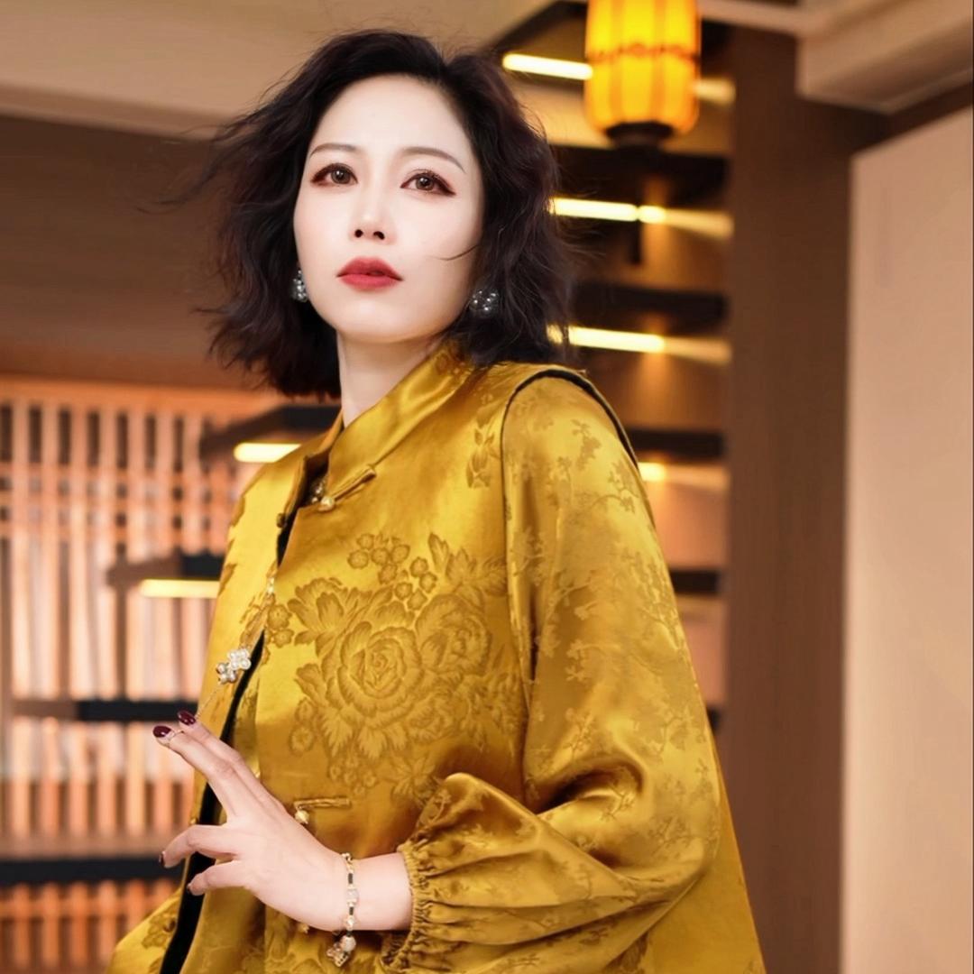 老徐私服
