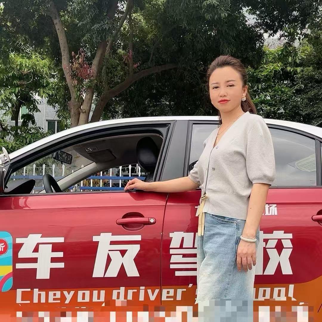 东莞塘厦车友驾校香爱姐