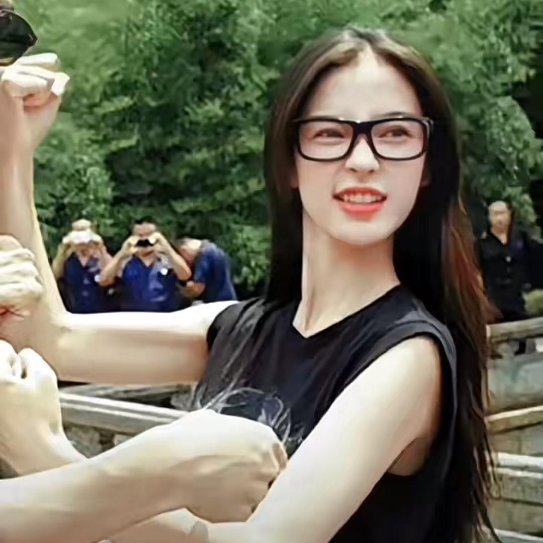 通透的一天五老歌\