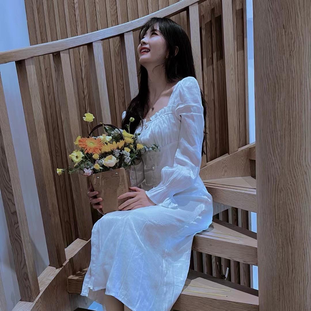 张张老师（屋卡人）