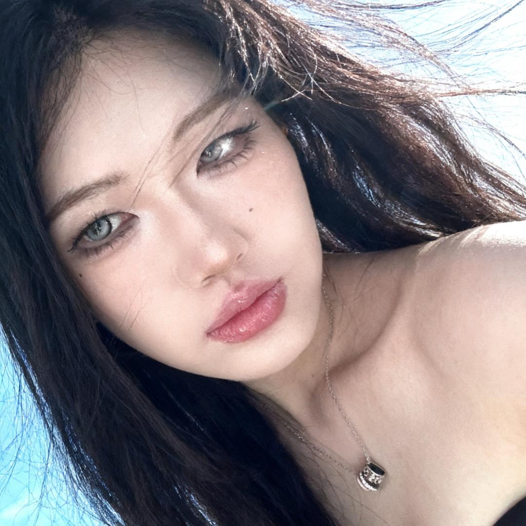 坚决不穿品如衣服的艾莉
