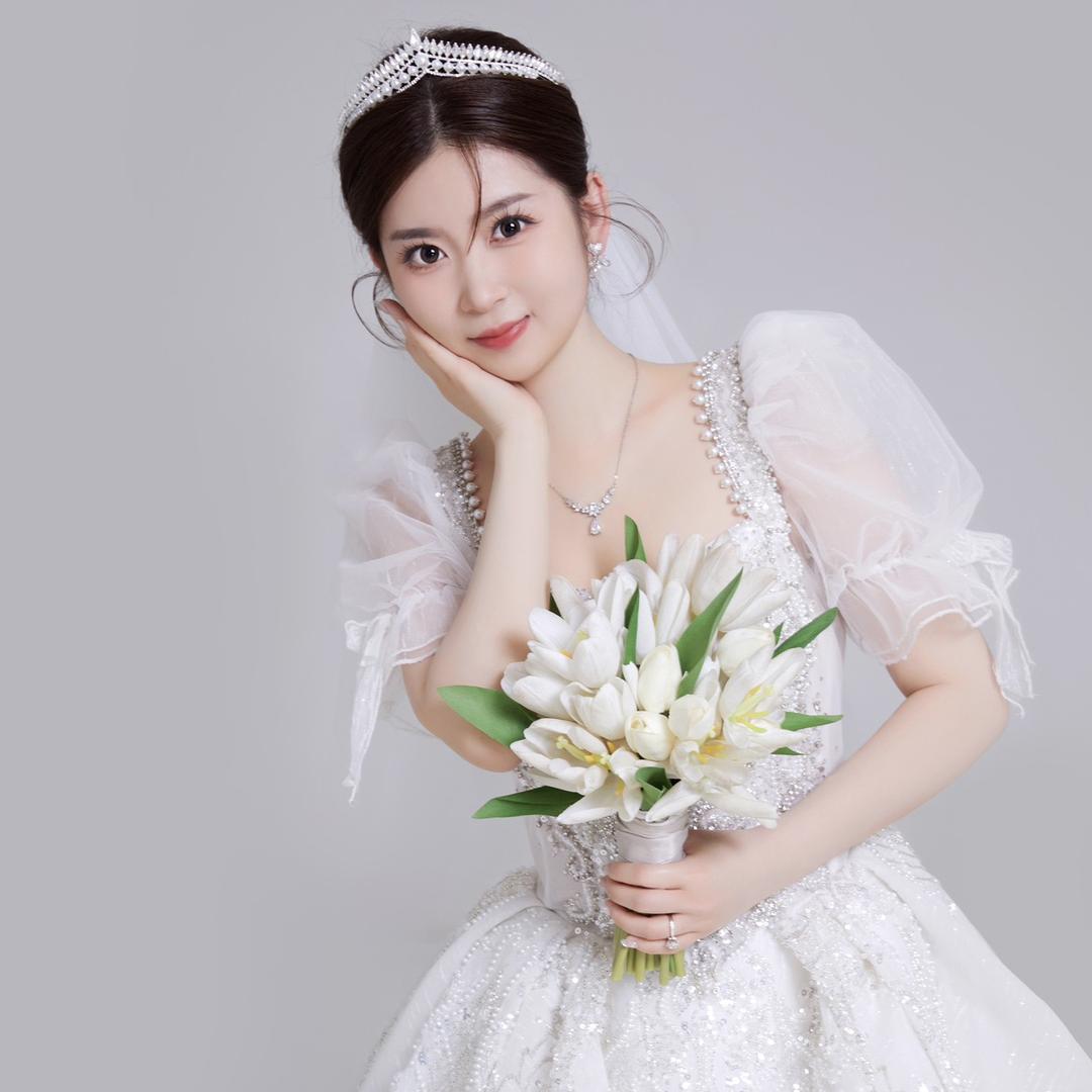 灶灶宝贝的漂亮妈咪