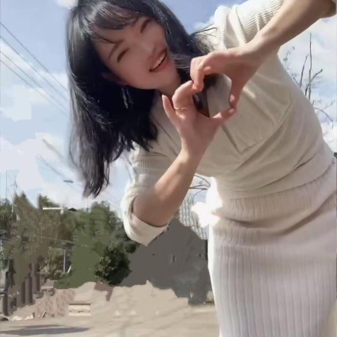 伊伊