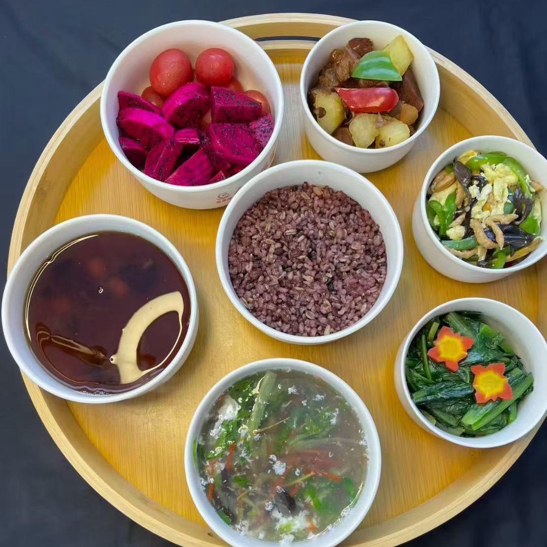 华阴市食光摇篮月子餐