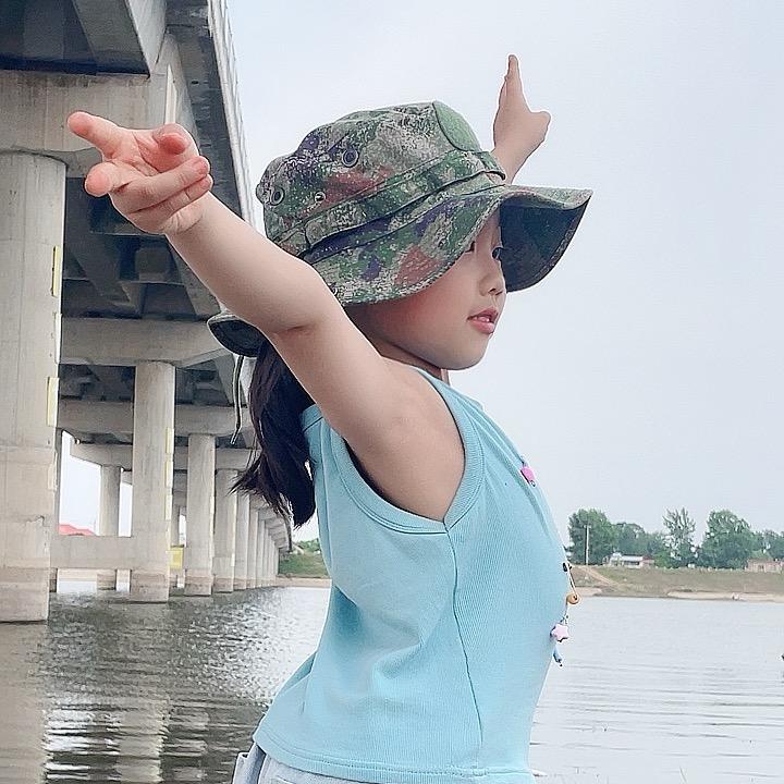 李大靖