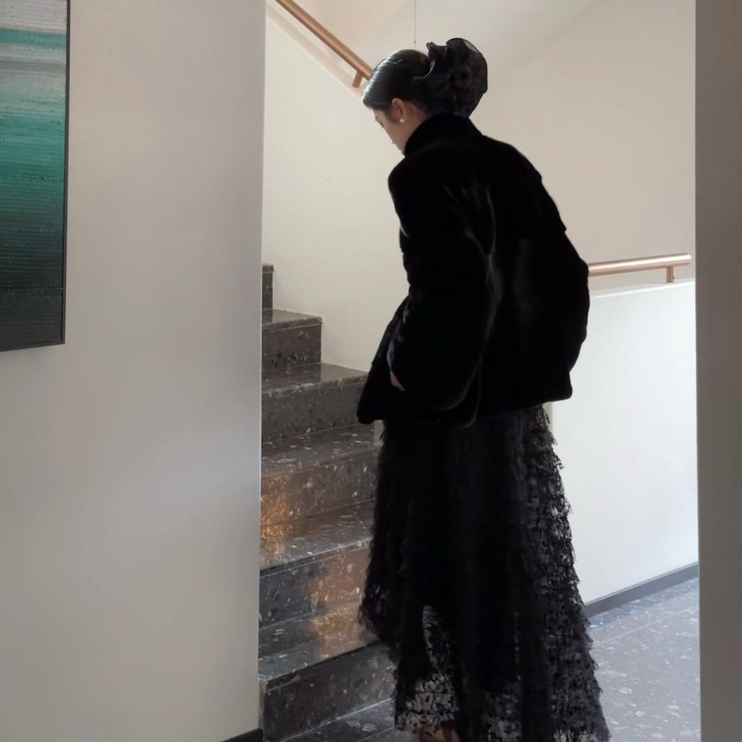 龚主私服