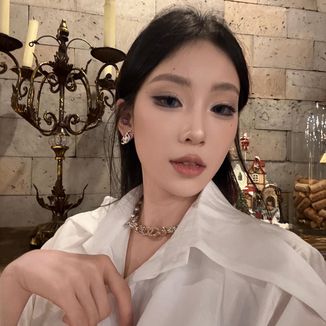 反派冷酷猫猫头🐱