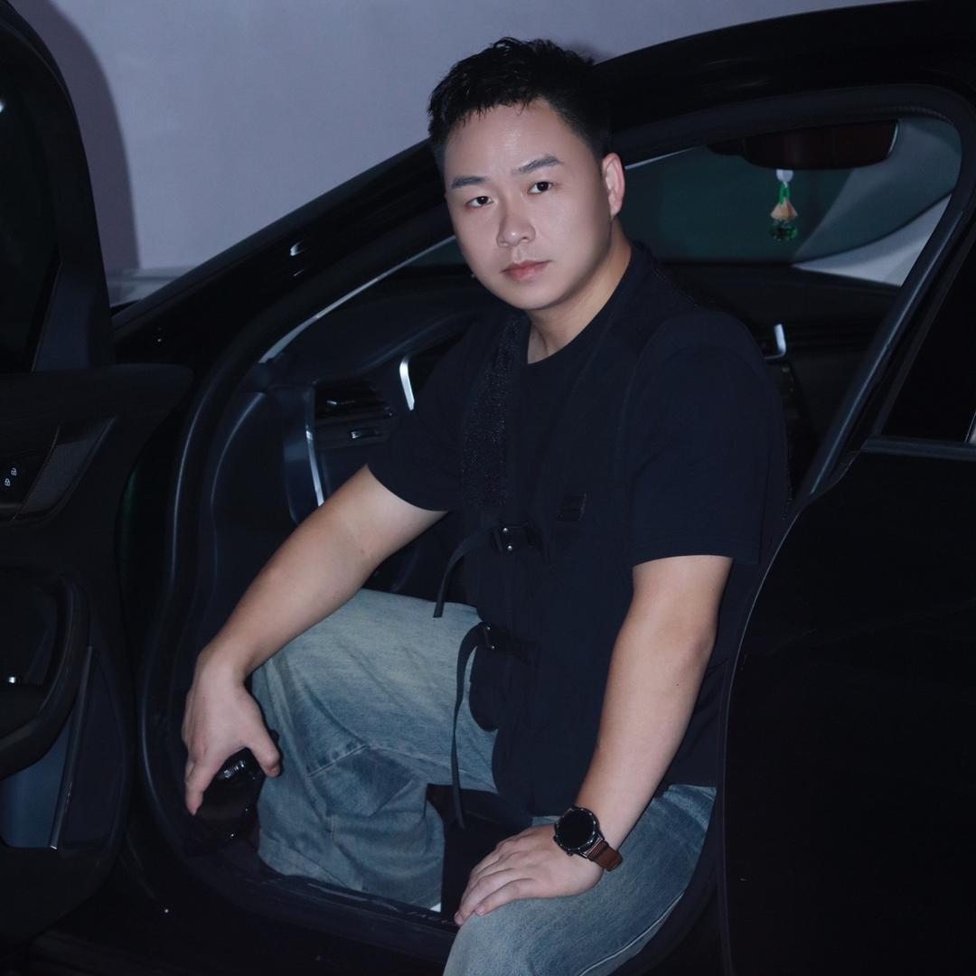 良师团队-何老师