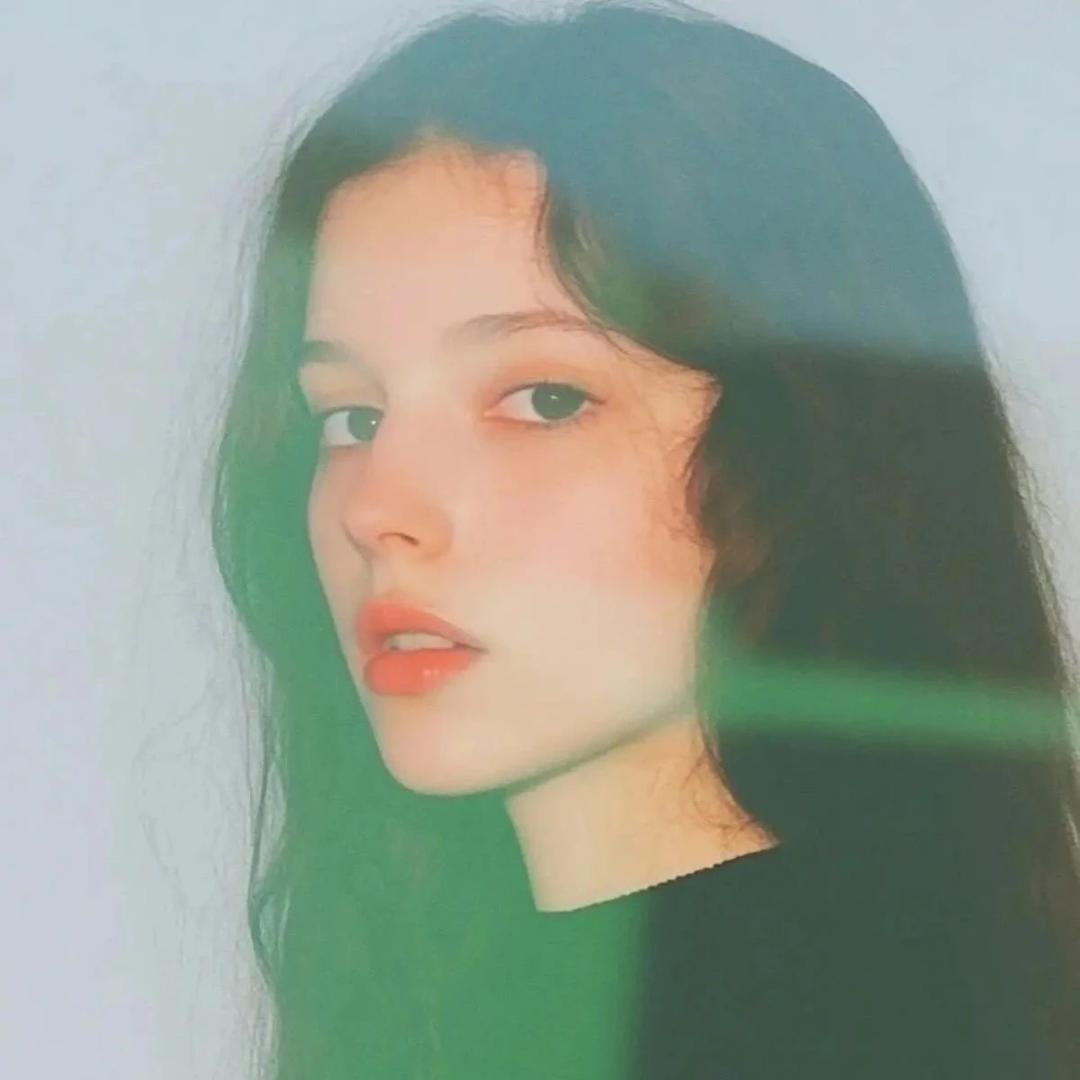 曲靖英语老师Selena