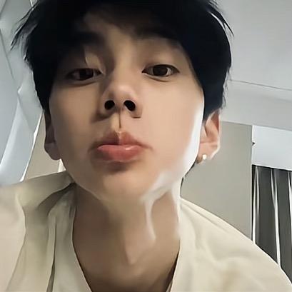 ㅤㅤㅤ ㅤ