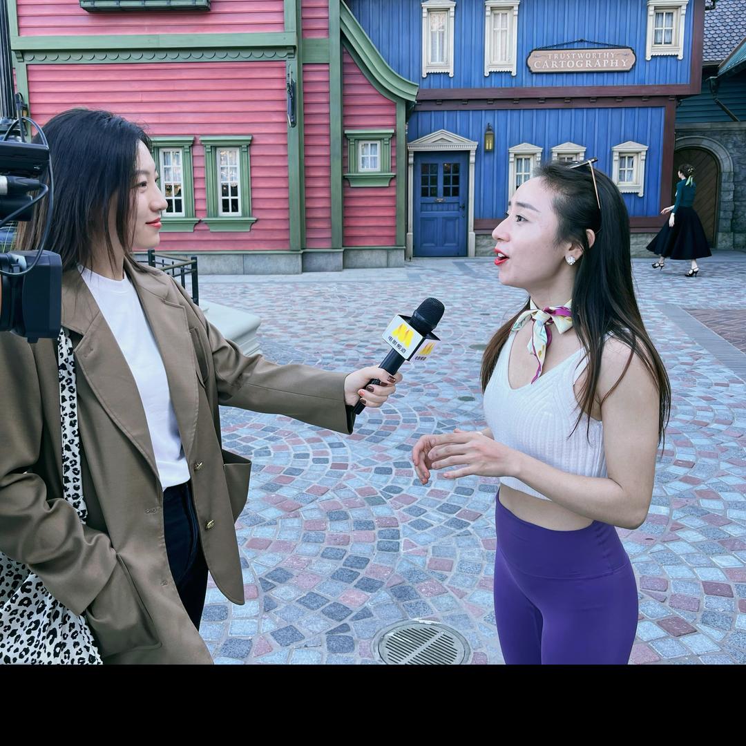 唱跳e人的一名主持老师🎤