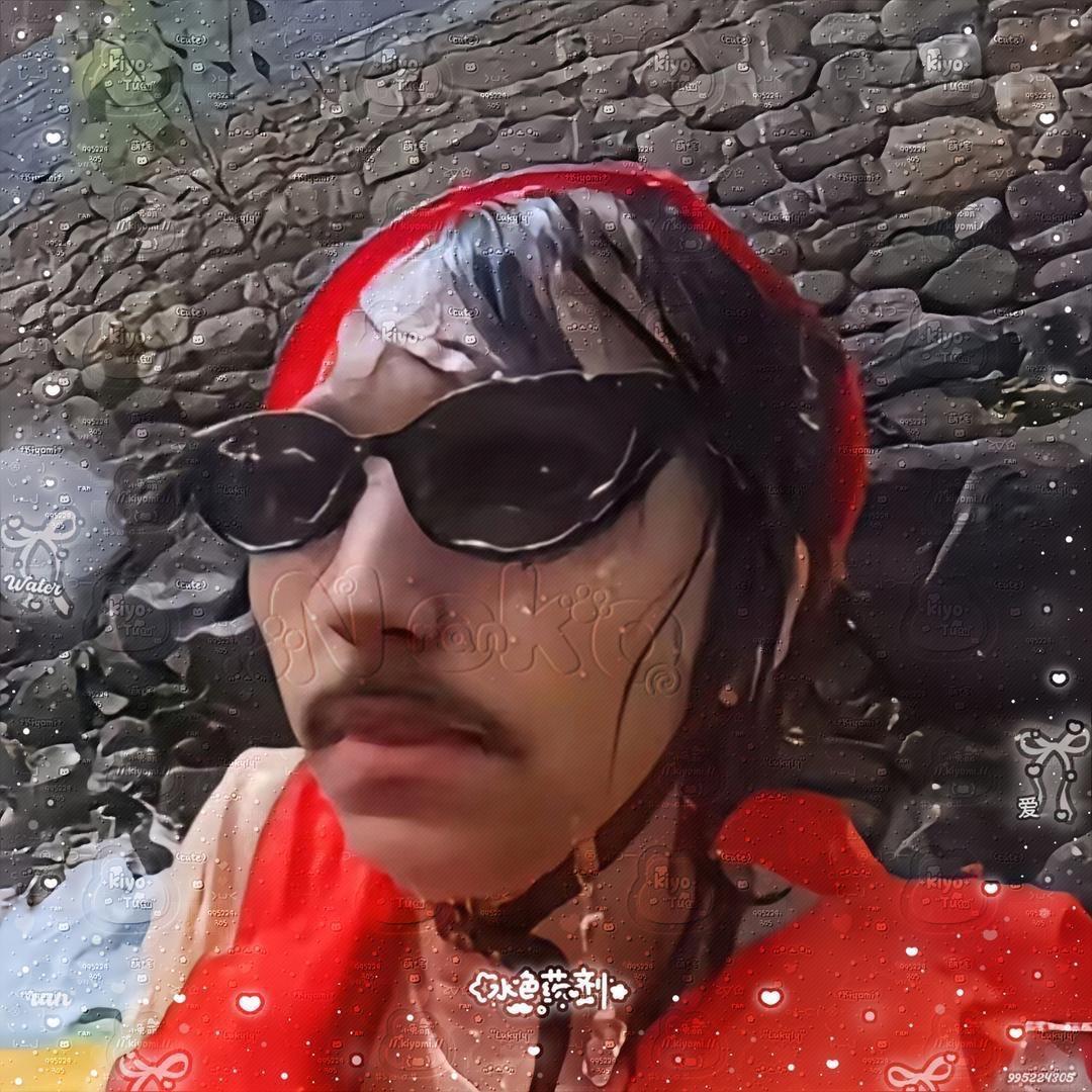 黑龙不语，只一味地龙车