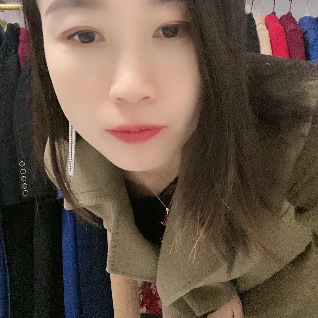 雅梦羊绒大衣