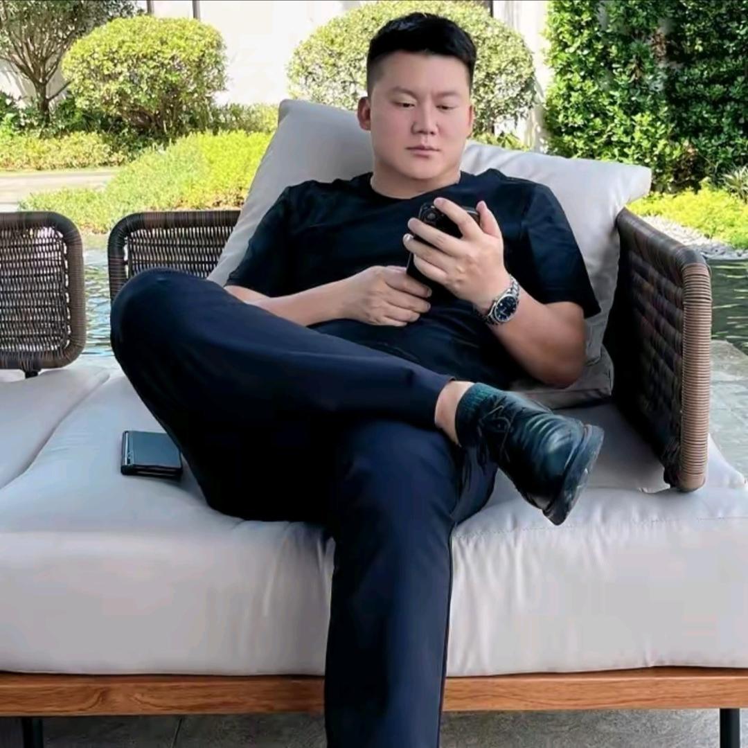 养猪的平凡人小徐