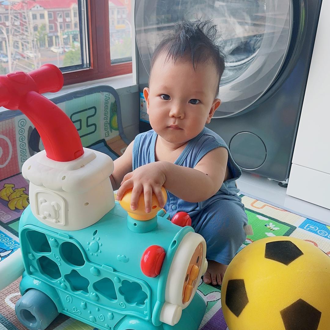 是小松果吖