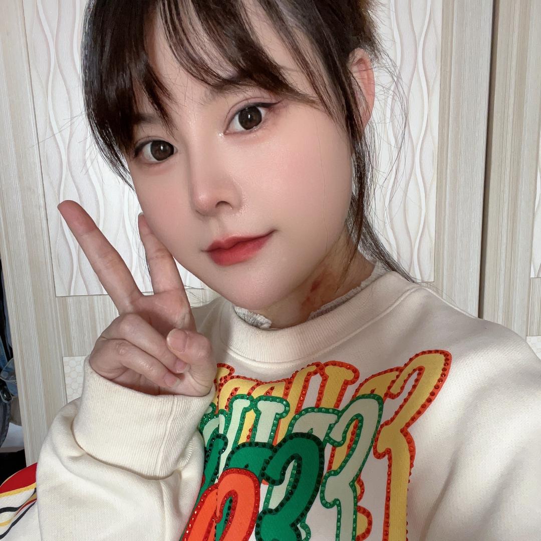 起初你是萌萌哒