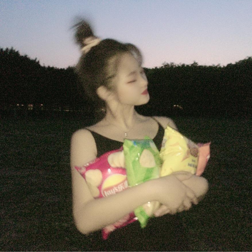 一只小锦李Liˊᗜˋi