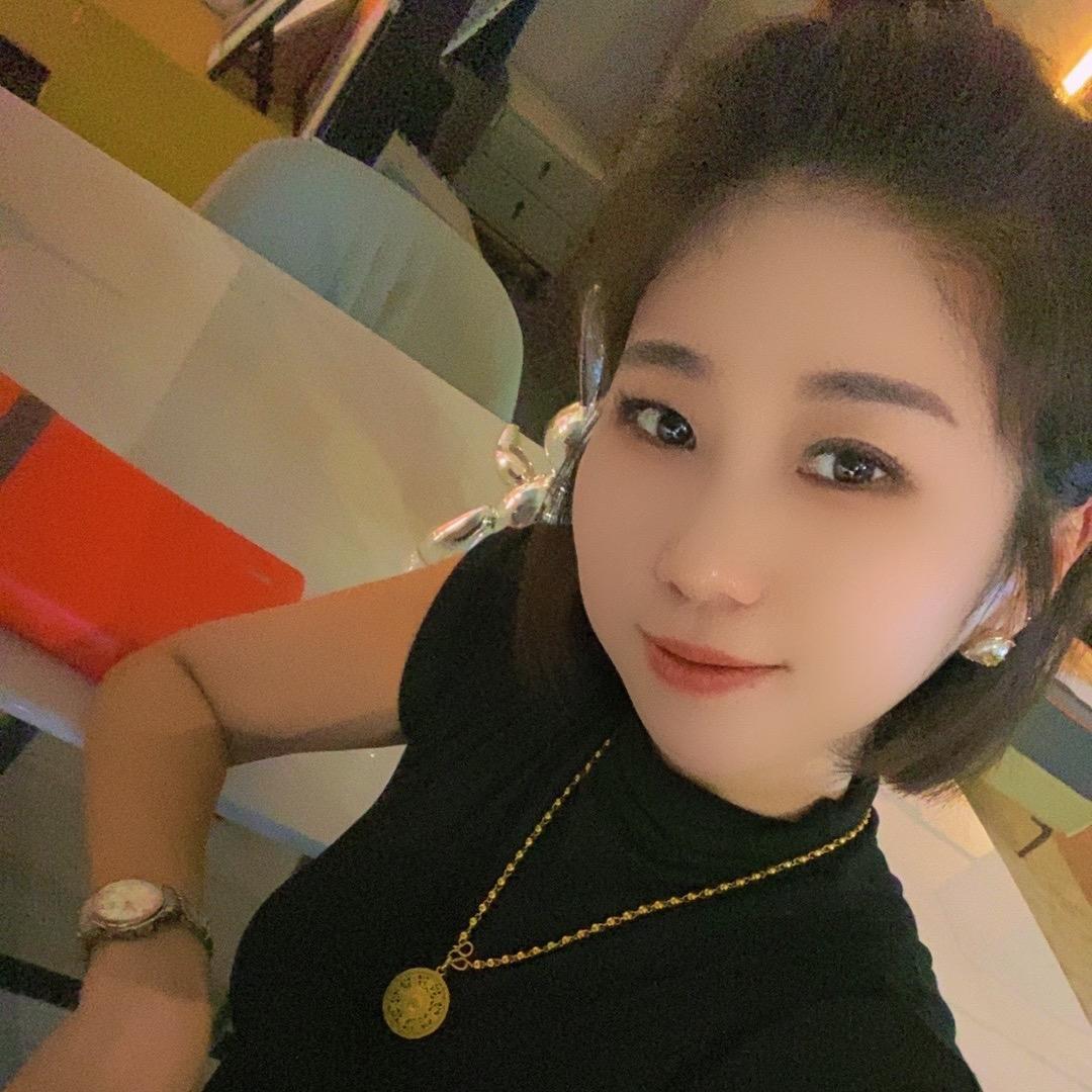 家具源头工厂经理 宏丽