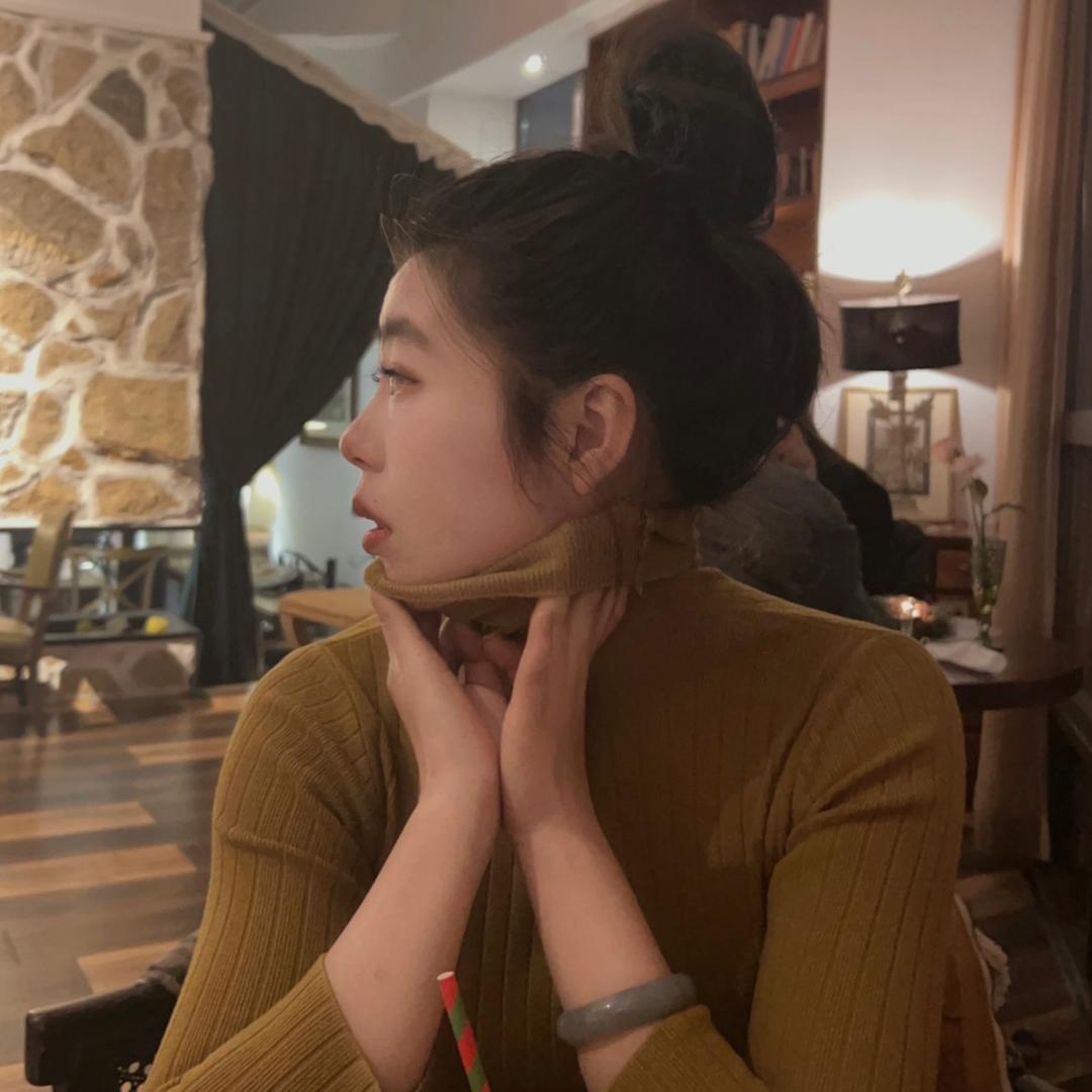 美人不穿罩