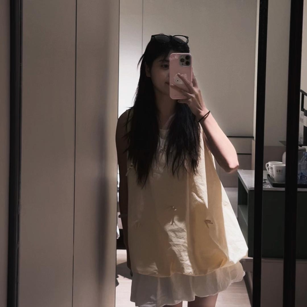 爱吃香菜.