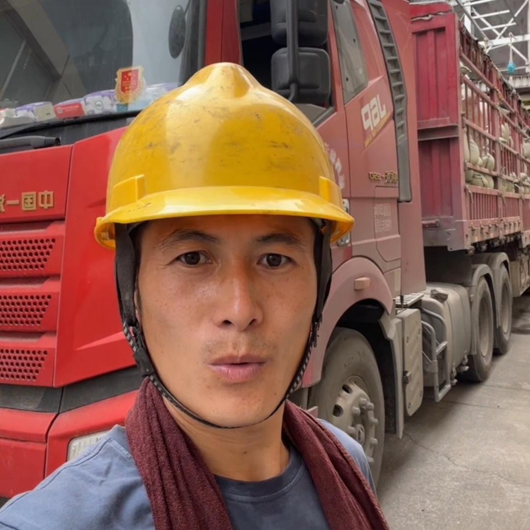 卡车司机爱唱歌🎤