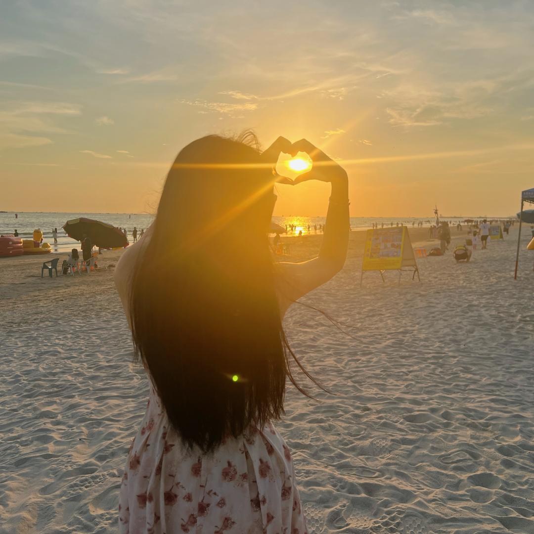 思思（卷饼铺子）