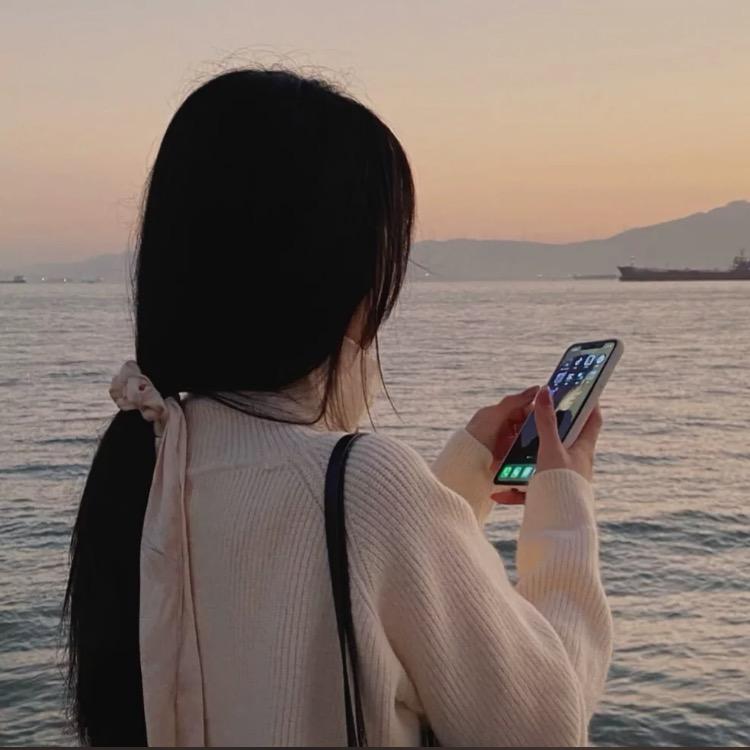 丹丹🙂