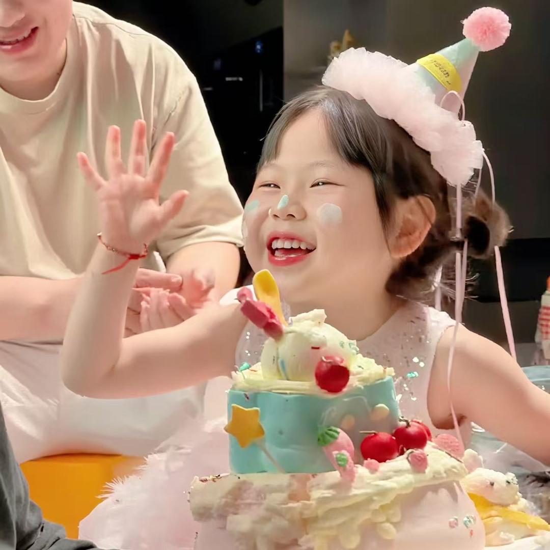 你眼睛会笑.🧸