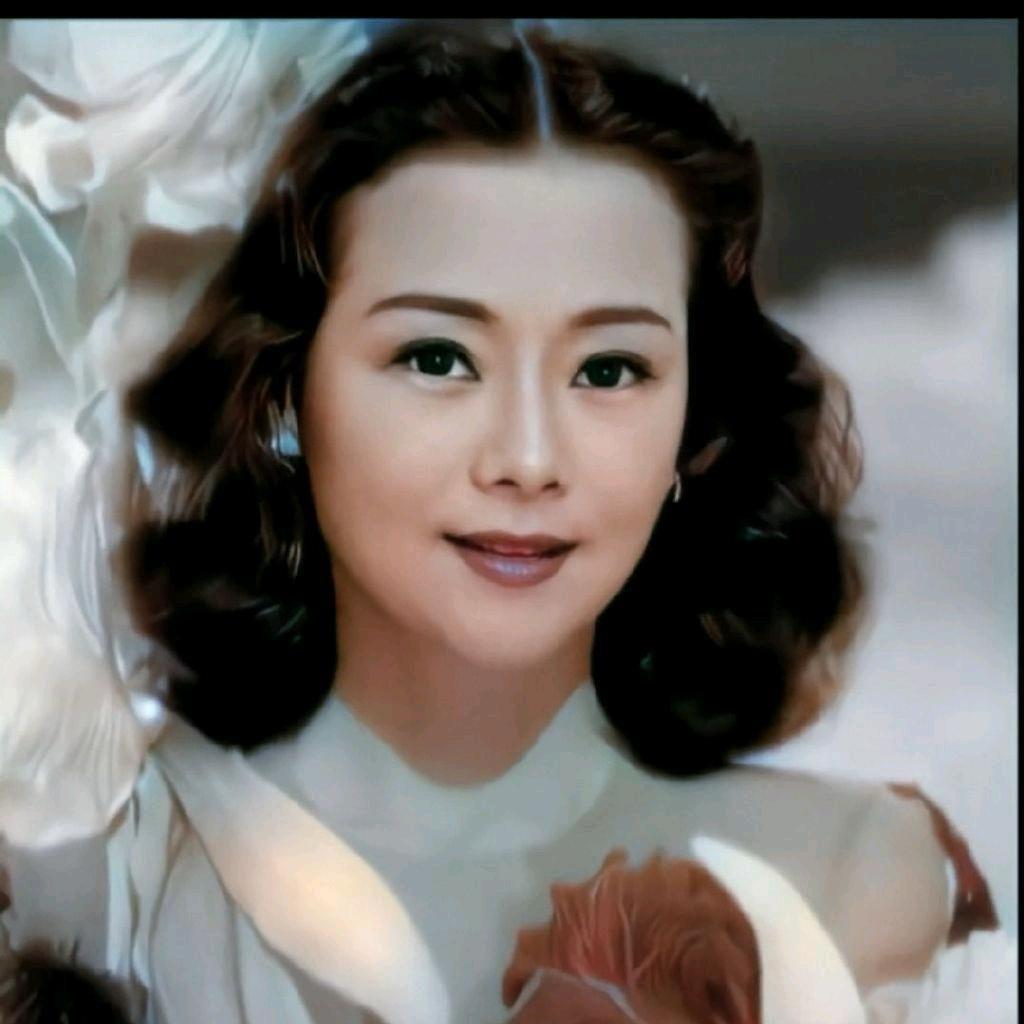 劉  敬 Nancy