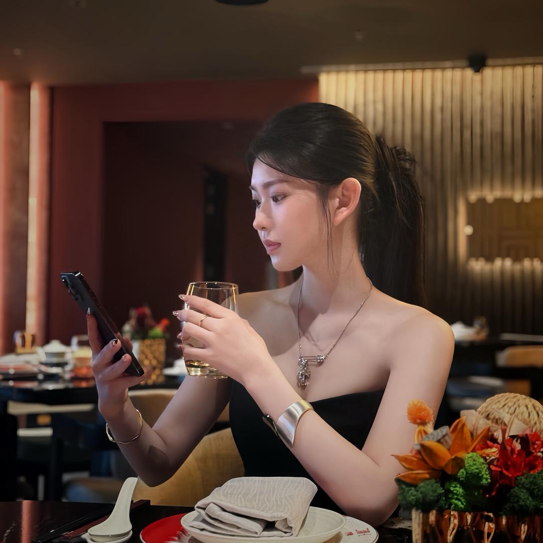张越越