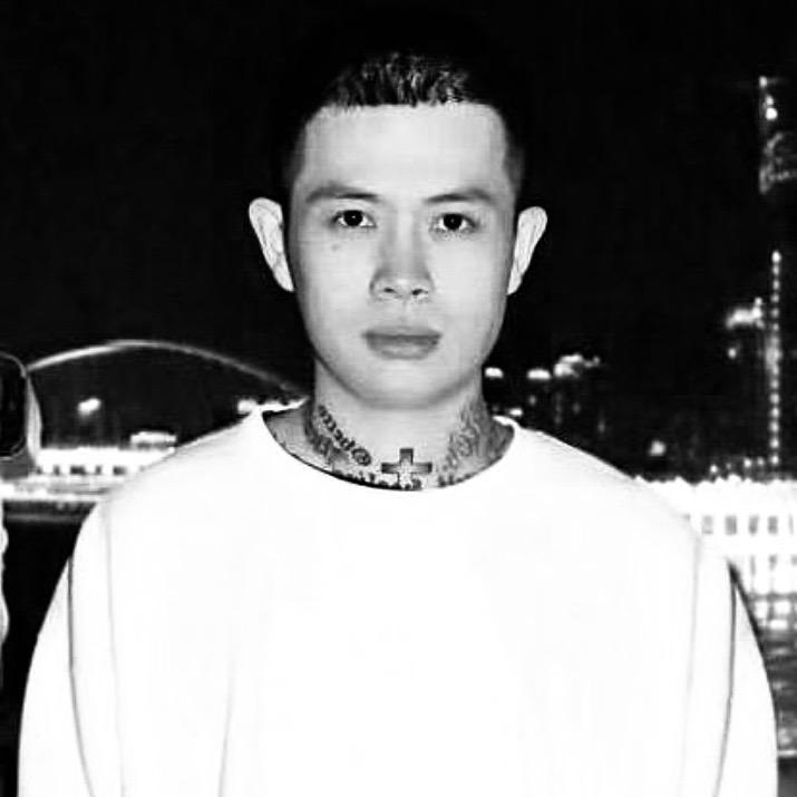 弈梁