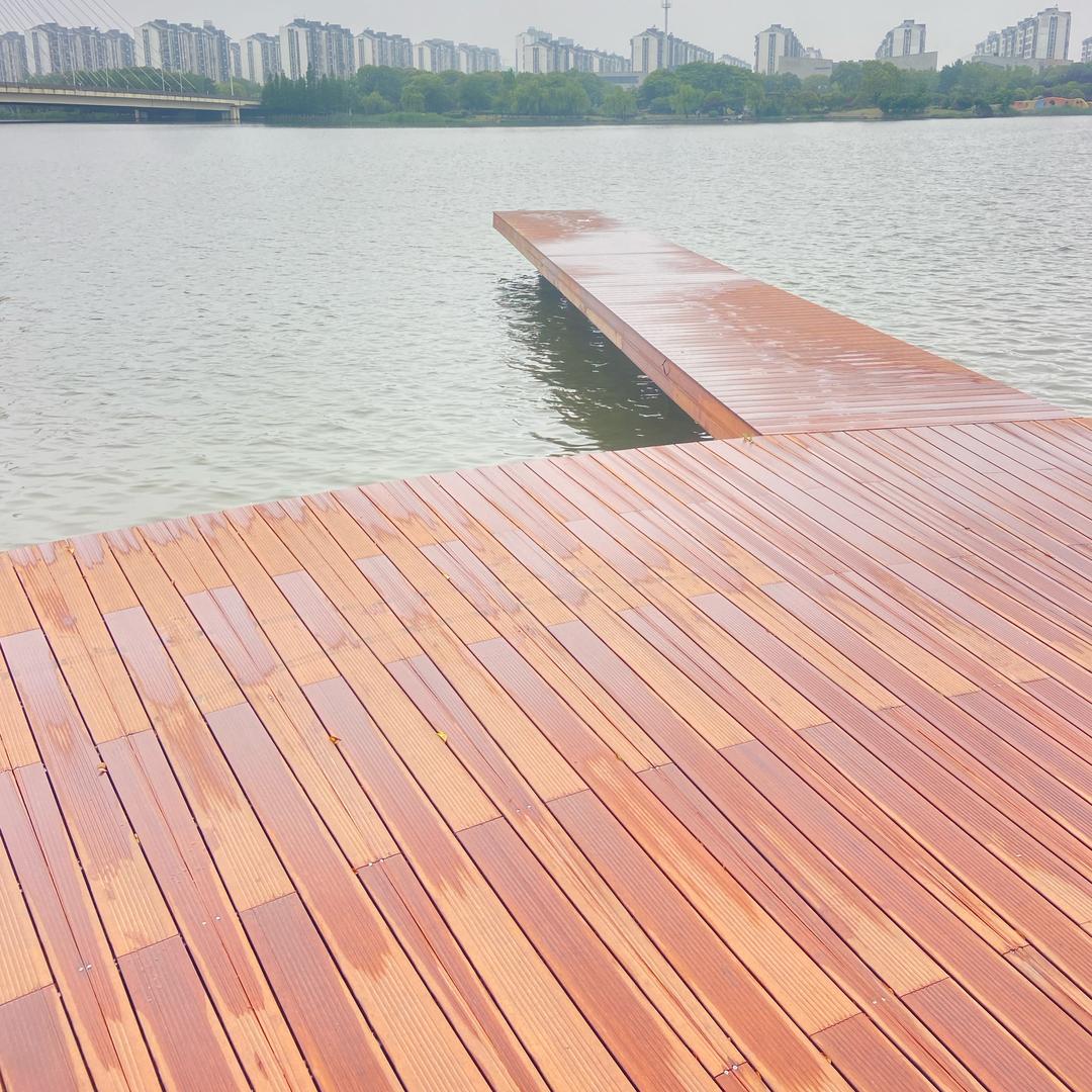 烟雨行舟