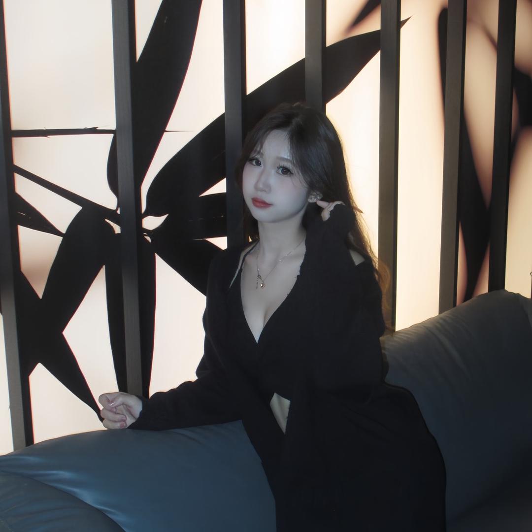 钱多多☾˚ ‧º·
