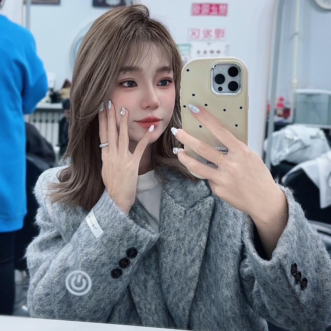 楼里·nail 美甲