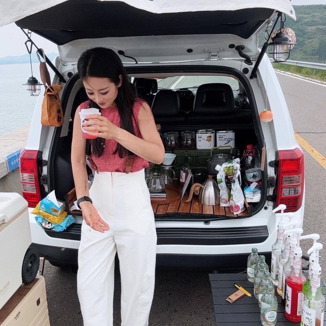 卖咖啡的小姐姐