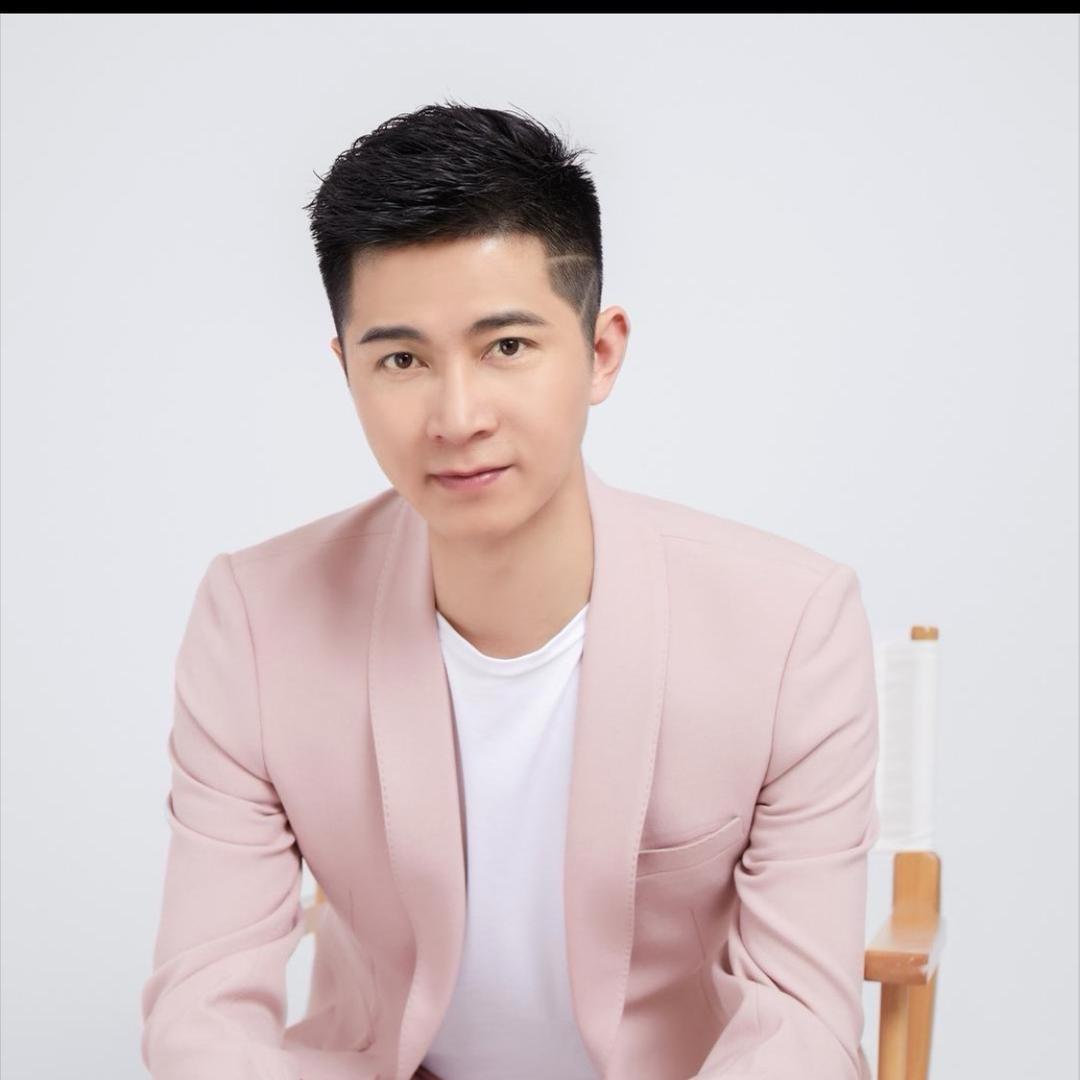 小龙歌《有故事的人》